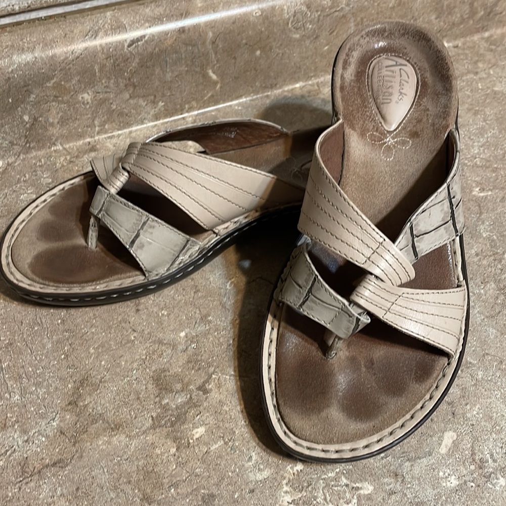 Clarks Artisan Collection Size 7 1/2 Women's Crea… - image 2